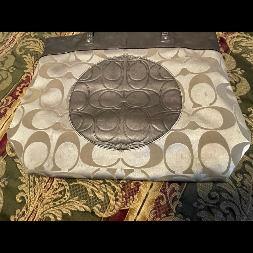 Coach Handbag - Picture 8 of 12